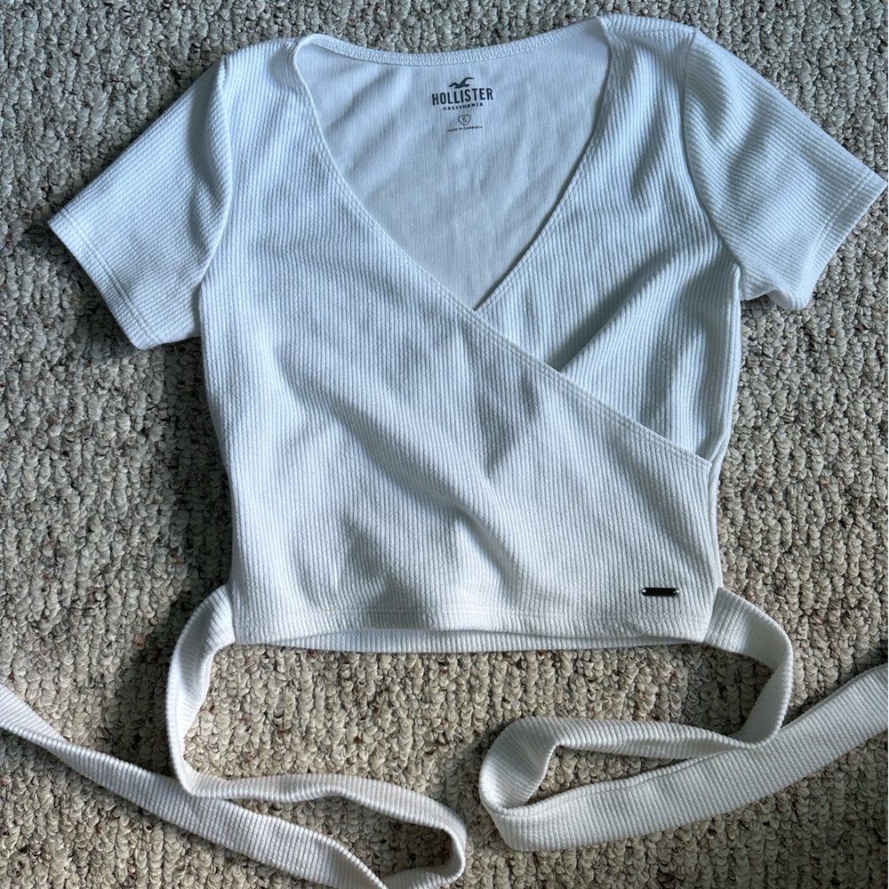 Hollister White tight T-Shirt tank top ties in the back